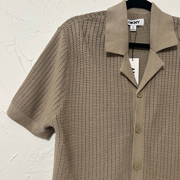 DKNY Men’s Cafe Colored Grid Knit Sweater Camp Button-up Shirt Sz Medium NWT - Picture 4 of 9
